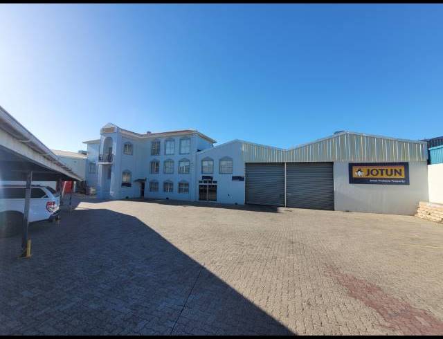 2,100M² WAREHOUSE FOR SALE IN STIKLAND INDUSTRIAL